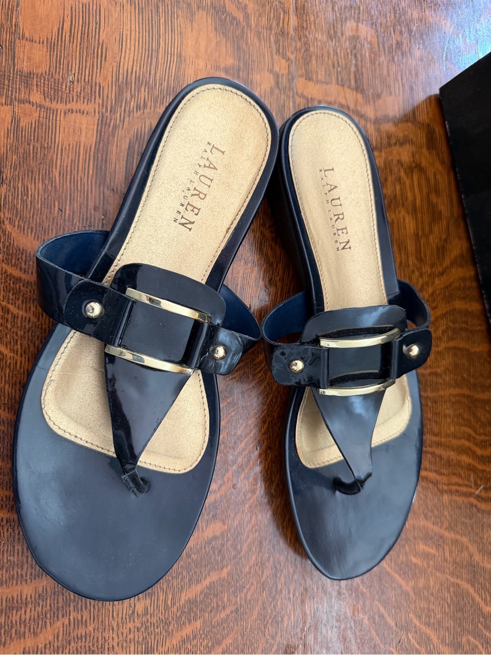 LAUREN Ralph Lauren Black Leather Buckle Thong Sandals Sz 9 B - Picture 3 of 6